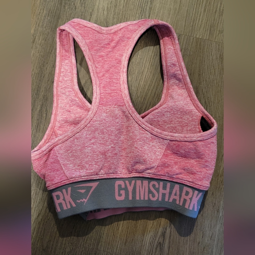 Gymshark Vibrant Pink Activewear Set - Picture 3 of 5
